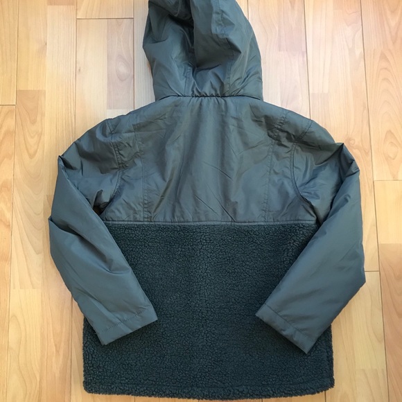 SOLD Crazy 8 windbreaker jacket size 10-12 boys - Picture 2 of 5